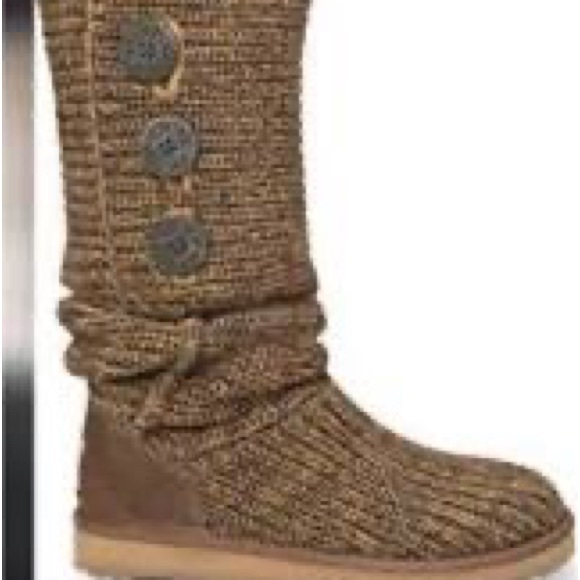 UGG Shoes - NWOT: UGG Women's Classic Cardy Boot